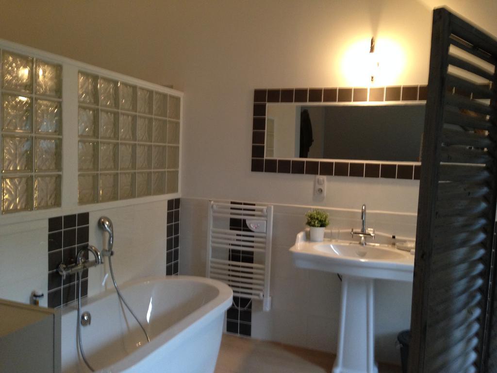 Les Chambres D'Hotes Du Bois Joli Semur-en-Auxois Kültér fotó